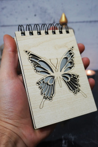 Kelebek Figürlü Ahşap Kapaklı Not Defteri - Mini Defter - Cep Defteri - Benim Listem