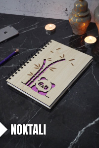 Panda Temalı Ahşap Kapaklı Defter - Noktalı Defter - Ajanda - Okul Defteri (A5 - 120 Sayfa)