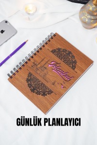 İstanbul Tasarım Ahşap Kapak Planlayıcı - Süresiz Günlük Planlama Defteri (CEVİZ) A5 Tarihsiz Ajanda