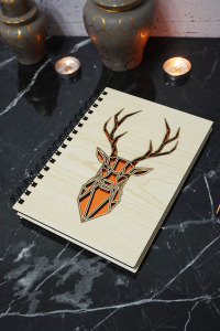 Geyik Figürlü Ahşap Kapaklı Defter - Çizgisiz Defter - Günlük - Ajanda- A5 Anı Defteri