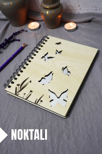 Kelebek Desenli Ahşap Kapaklı Defter - Noktalı Defter - Ajanda - Okul Defteri (A5 - 120 Sayfa)