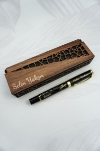 Kişiye Özel İsimli Kabartma Figürlü İstanbul Roller Kalem - Ahşap Kutulu - İsme Özel Hediyelik Kalem