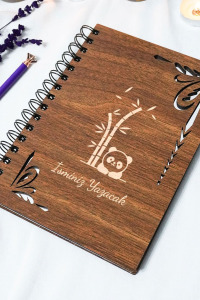 Kişiye Özel Panda Desenli Ahşap Kapaklı Defter - Ajanda - İsme Özel - A5 60 Yaprak (120 SAYFA) Hediyelik
