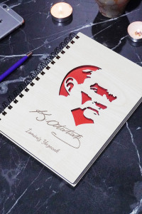Kişiye Özel Mustafa Kemal Atatürk Desenli Ahşap Kapaklı Defter - İsme Özel -  A5 60 Yaprak (120 SAYFA)