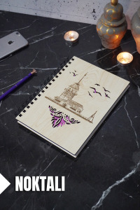 Kız Kulesi Temalı Ahşap Kapaklı Defter - Noktalı Defter - Ajanda - Okul Defteri (A5 - 120 Sayfa)