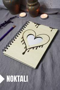 Kalp Desenli Ahşap Kapaklı Defter - Noktalı Defter - Ajanda - Okul Defteri (A5 - 120 Sayfa)