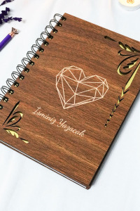 Kişiye Özel Kalp Desenli Ahşap Kapaklı Defter - Ajanda - İsme Özel - A5 60 Yaprak (120 SAYFA) Hediyelik