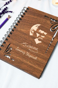 Kişiye Özel Mustafa Kemal Atatürk Desenli Ahşap Kapaklı Defter - Ajanda - İsme Özel - A5 60 Yaprak (120 SAYFA) Hediyelik
