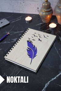 Kuş Tüy Temalı Ahşap Kapaklı Defter - Noktalı Defter - Ajanda - Okul Defteri (A5 - 120 Sayfa)