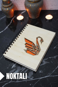 Kuğu Temalı Ahşap Kapaklı Defter - Noktalı Defter - Ajanda - Okul Defteri (A5 - 120 Sayfa)