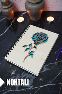 Gül Temalı Ahşap Kapaklı Defter - Noktalı Defter - Ajanda - Okul Defteri (A5 - 120 Sayfa)