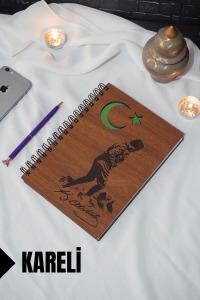 Kemal Atatürk Temalı Ahşap Kapaklı Defter - Kareli Defter - Ajanda - Okul Defteri (A5 - 120 Sayfa)