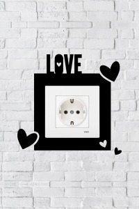 Love Yazılı Kalp Tasarım Priz Çerçevesi (İç Ölçü 8,4x8,4 cm) Dekoratif Priz - Anahtar Çerçevesi