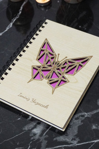 Kişiye Özel Kelebek Desenli Ahşap Kapaklı Defter - Ajanda - İsme Özel - A5 60 Yaprak (120 SAYFA) Hediyelik