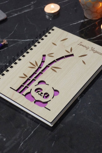Kişiye Özel Panda Desenli Ahşap Kapaklı Defter - Ajanda - İsme Özel - A5 60 Yaprak (120 SAYFA) Hediyelik