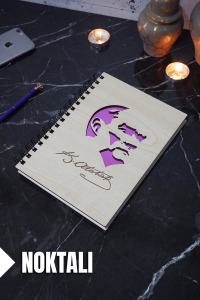 Kemal Atatürk Temalı Ahşap Kapaklı Defter - Noktalı Defter - Ajanda - Okul Defteri (A5 - 120 Sayfa)