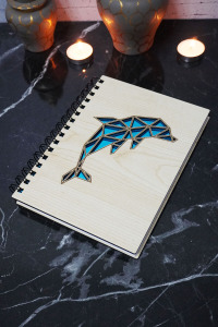 Yunus Balığı Figürlü Ahşap Kapaklı Defter - Çizgisiz Defter - Günlük - Ajanda- A5 Anı Defteri