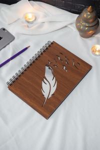 Kuşlu Tüy Desenli Ahşap Kapaklı Defter - A5 Resim Defleri - Çizgisiz Defter-anı Defteri