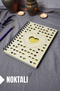 Kalp Desenli Ahşap Kapaklı Defter - Noktalı Defter - Ajanda - Okul Defteri (A5 - 120 Sayfa)