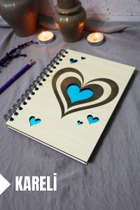 Kalp Desenli Ahşap Kapaklı Defter - Kareli Defter - Ajanda - Okul Defteri (A5 - 120 Sayfa)