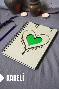 Kalp Desenli Ahşap Kapaklı Defter - Kareli Defter - Ajanda - Okul Defteri (A5 - 120 Sayfa)