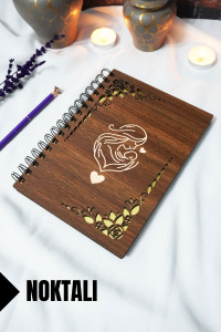 Anne Bebek Temalı Ahşap Kapaklı Defter - Noktalı Defter -bebek Anı Defteri- A5 Anı Defteri