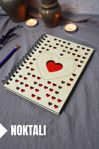 Kalp Desenli Ahşap Kapaklı Defter - Noktalı Defter - Ajanda - Okul Defteri (A5 - 120 Sayfa)