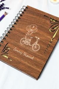 Kişiye Özel Bisiklet Desenli Ahşap Kapaklı Defter - Ajanda - İsme Özel - A5 60 Yaprak (120 SAYFA) Hediyelik