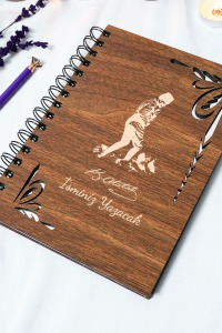 Kişiye Özel Mustafa Kemal Atatürk Desenli Ahşap Kapaklı Defter - Ajanda - İsme Özel - A5 60 Yaprak (120 SAYFA) Hediyelik