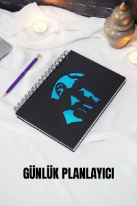 Mustafa Kemal Atatürk Siyah Ahşap Kapak Günlük Planlayıcı - Süresiz Ajanda - A5