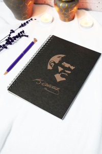 A5 Mustafa Kemal Atatürk Temalı Siyah Kraft Kapaklı Çizgisiz Defter (120 SAYFA) - Okul Defteri