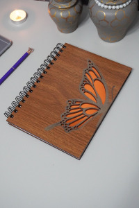 Kelebek Desenli Ahşap Kapaklı Defter - Ajanda - A5 Notebook Çizgisiz -anı Defteri