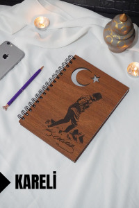Kemal Atatürk Temalı Ahşap Kapaklı Defter - Kareli Defter - Ajanda - Okul Defteri (A5 - 120 Sayfa)
