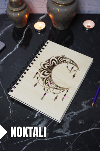 Ay Mandala Temalı Ahşap Kapaklı Defter - Noktalı Defter - Ajanda - Okul Defteri (A5 - 120 Sayfa)