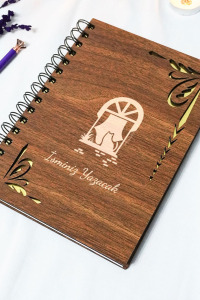 Kişiye Özel Kedi Desenli Ahşap Kapaklı Defter - Ajanda - İsme Özel - A5 60 Yaprak (120 SAYFA) Hediyelik