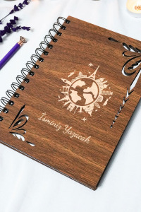 Kişiye Özel Dünya Desenli Ahşap Kapaklı Defter - Ajanda - İsme Özel - A5 60 Yaprak (120 SAYFA) Hediyelik
