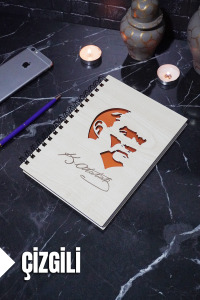 Kemal Atatürk Temalı Ahşap Kapaklı Defter - Çizgili Defter - Ajanda - Okul Defteri (A5 - 120 Sayfa)